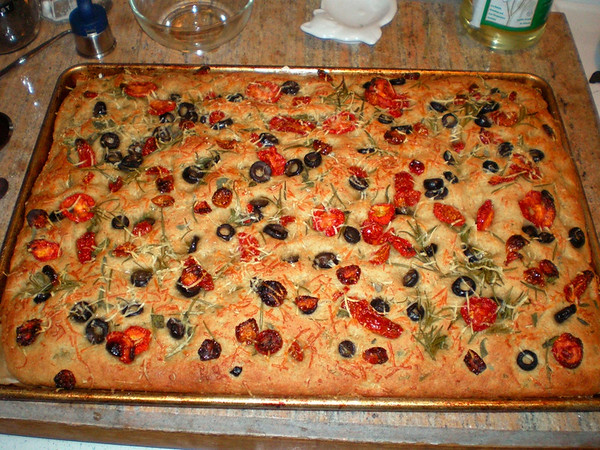 pan focaccia with olives and sun-dried tomatoes