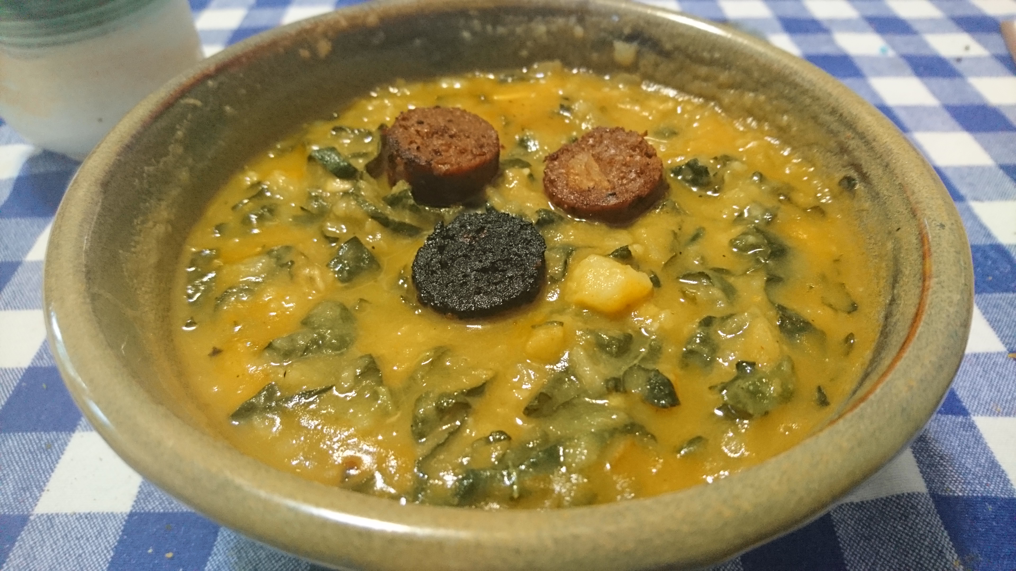 picture of a bowl of caldo verde