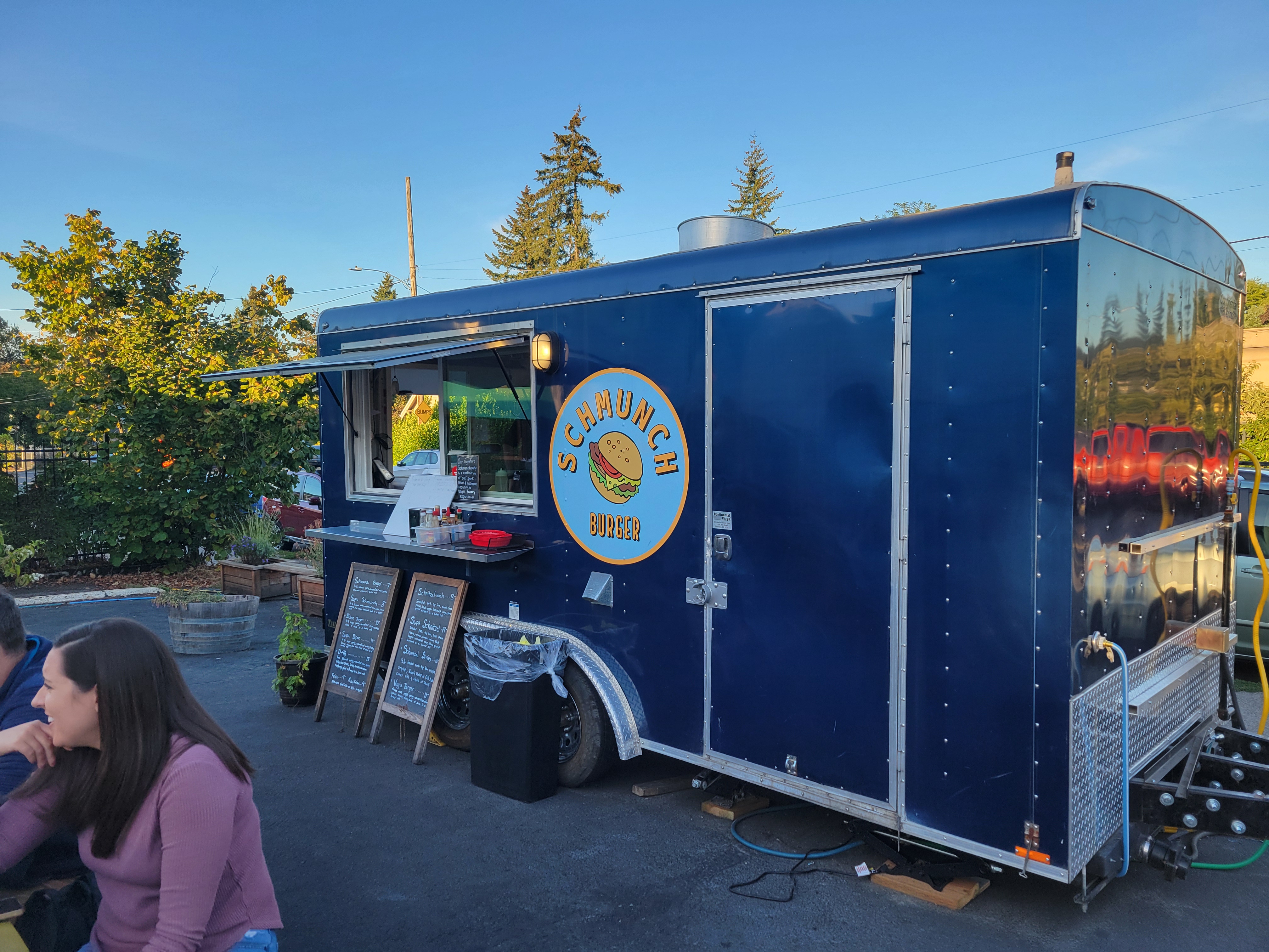 schmunchburger food cart