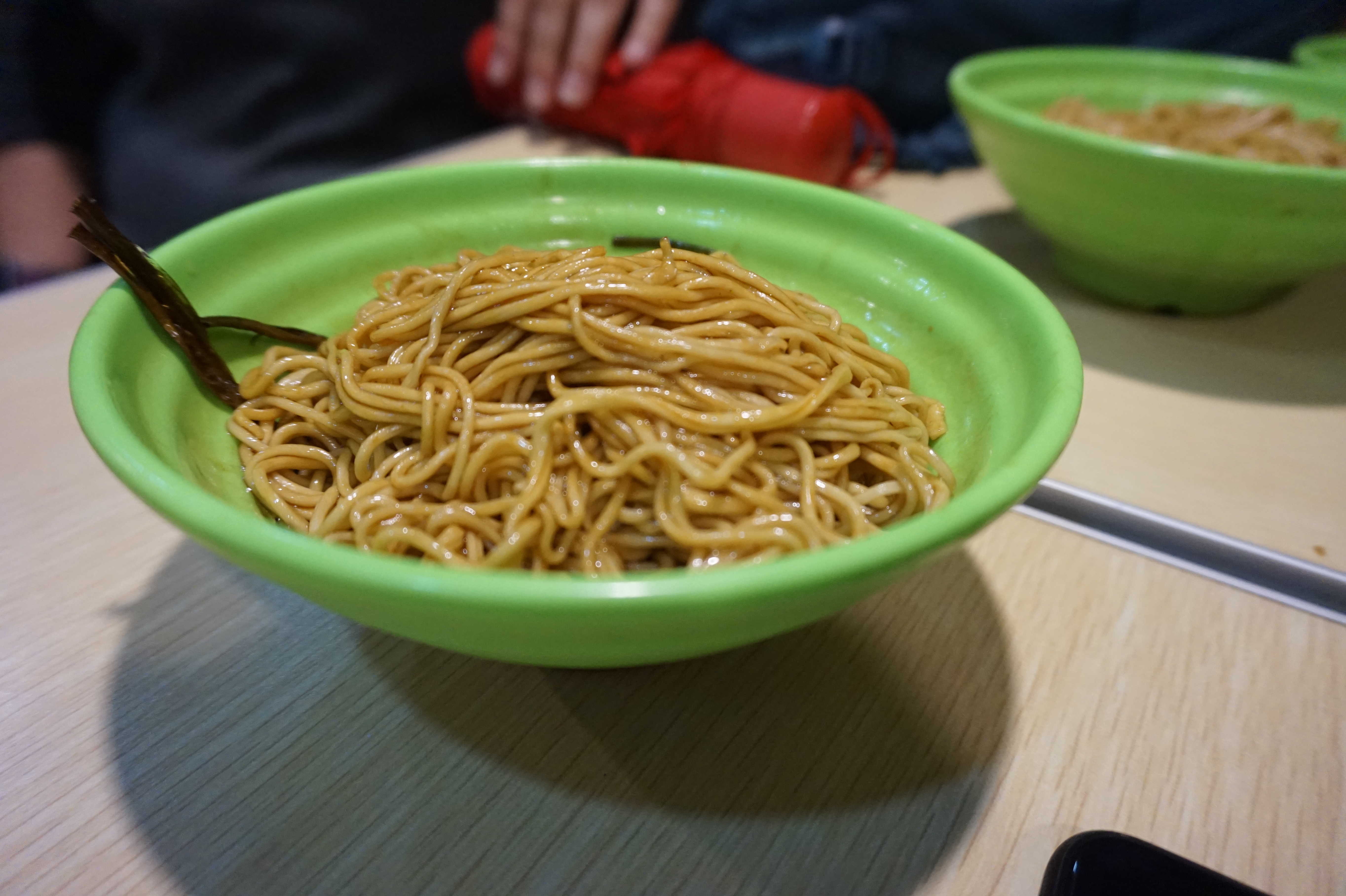 picture of bowl of noodles from Shanghai